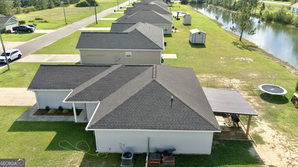 211 Twinn Lakes DR Baxley, GA 31513