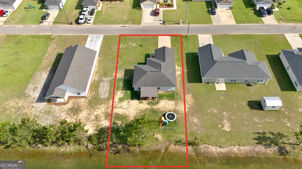 211 Twinn Lakes DR Baxley, GA 31513