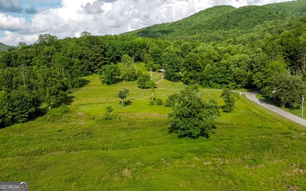 239 Glen Elliott RD Suches, GA 30572