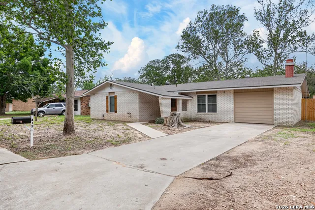 413 GEORGIA ANN DR Pleasanton, TX 78064