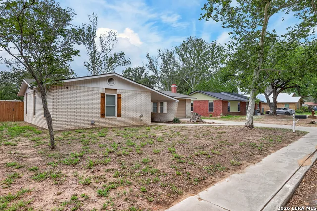 413 GEORGIA ANN DR Pleasanton, TX 78064