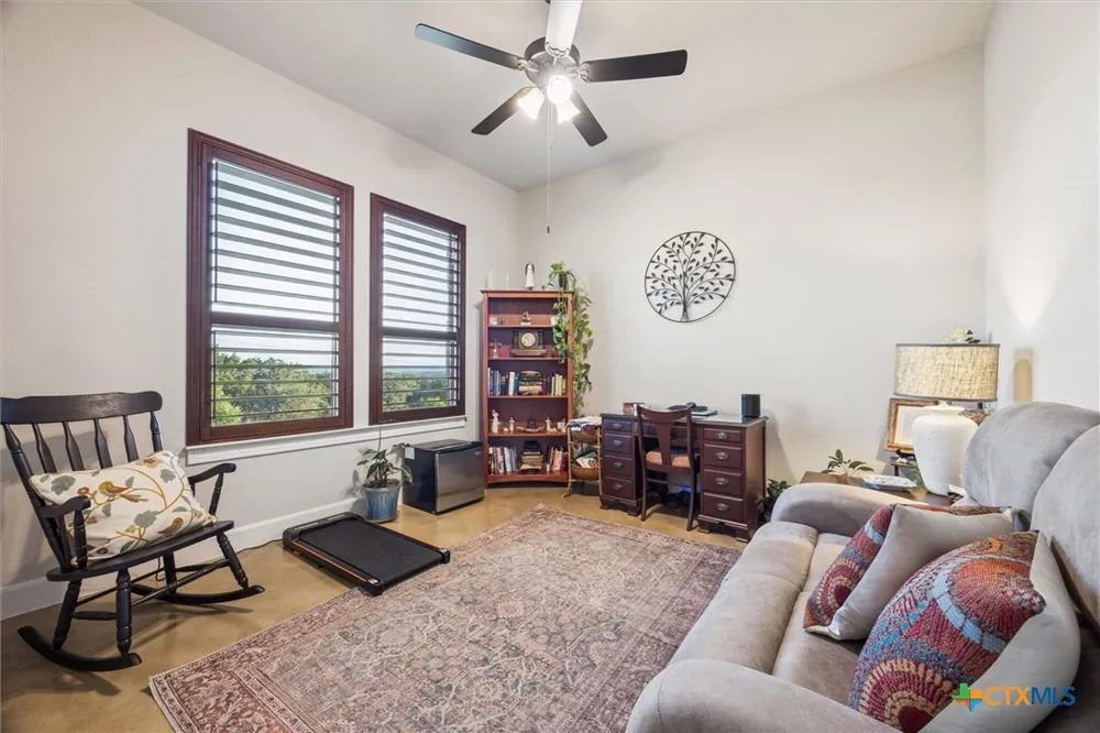219 Flanders Fischer, TX 78623