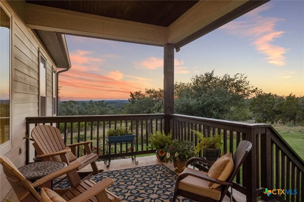 219 Flanders Fischer, TX 78623