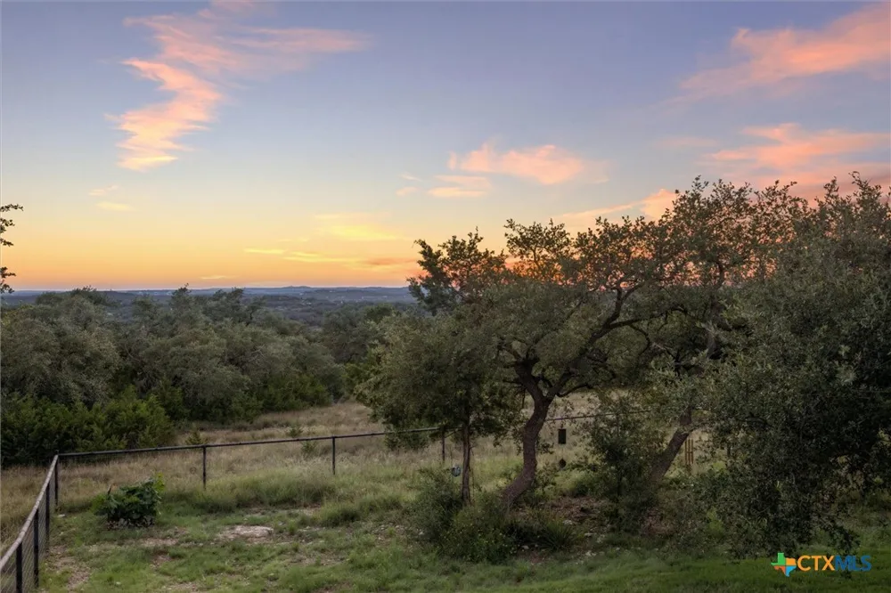 219 Flanders Fischer, TX 78623