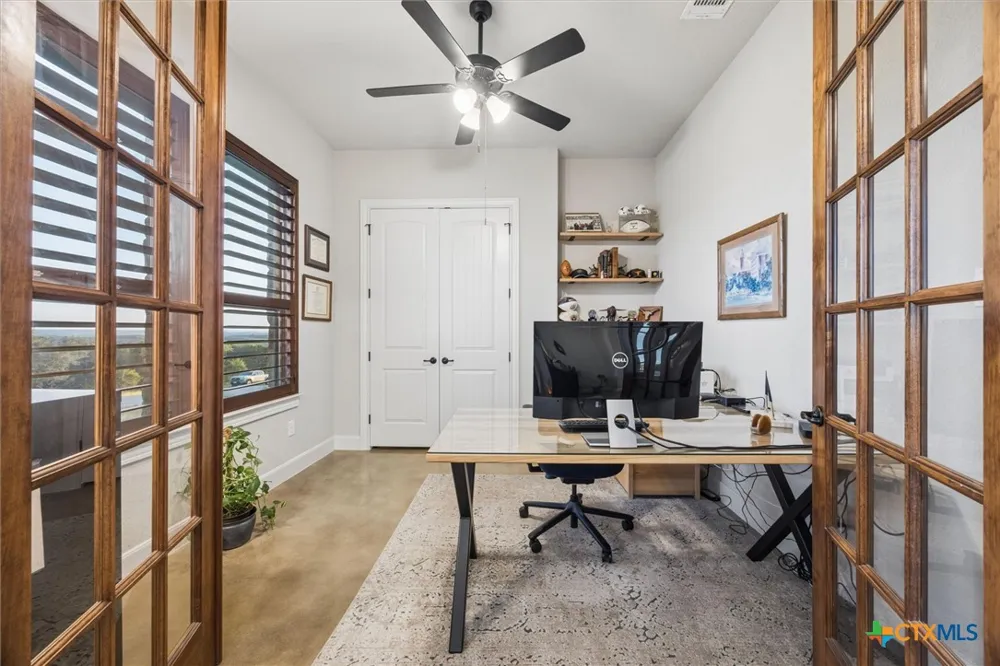 219 Flanders Fischer, TX 78623