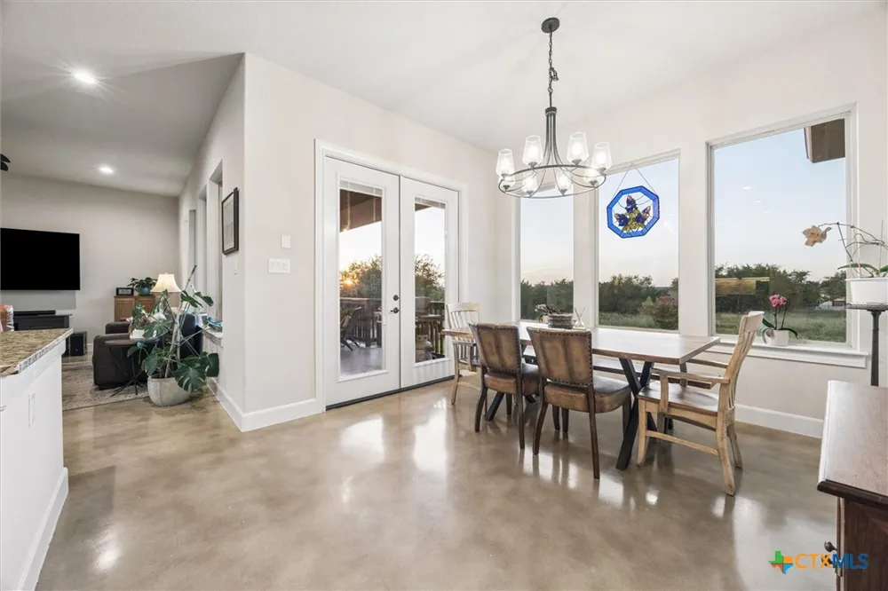 219 Flanders Fischer, TX 78623