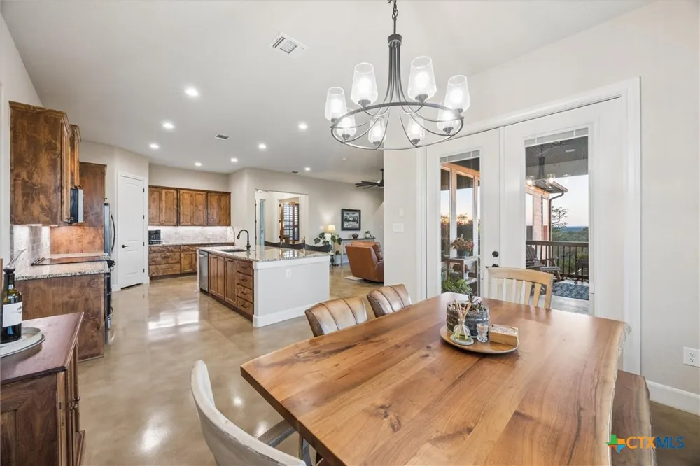 219 Flanders Fischer, TX 78623