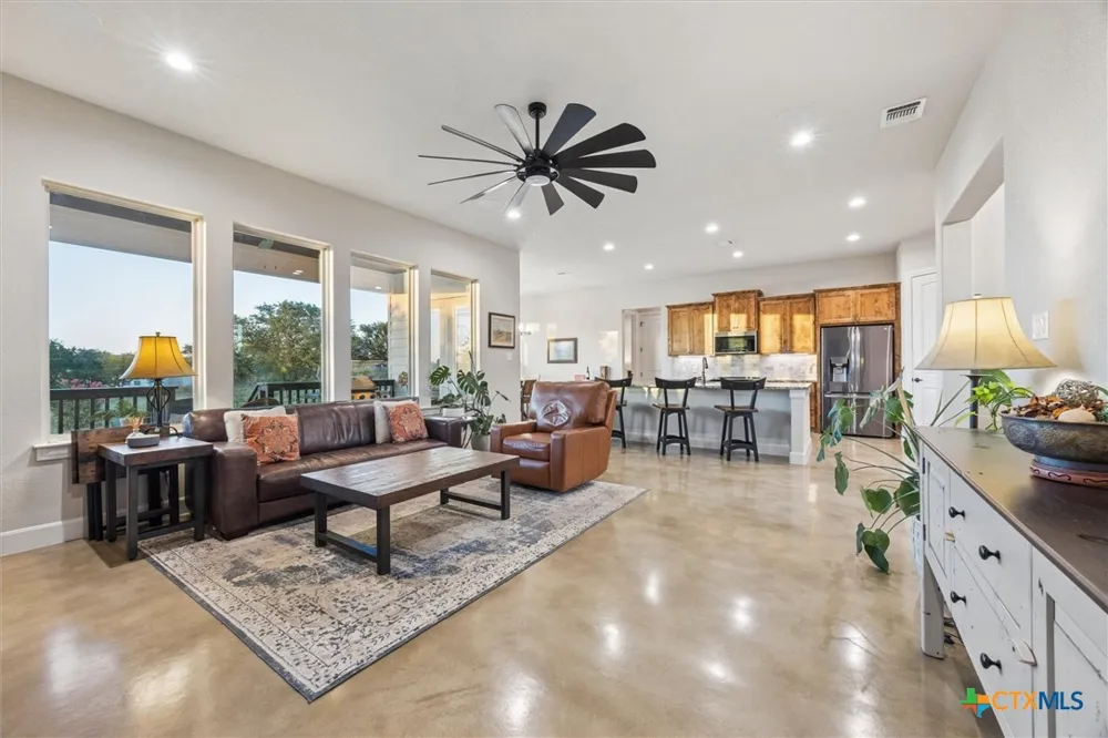 219 Flanders Fischer, TX 78623