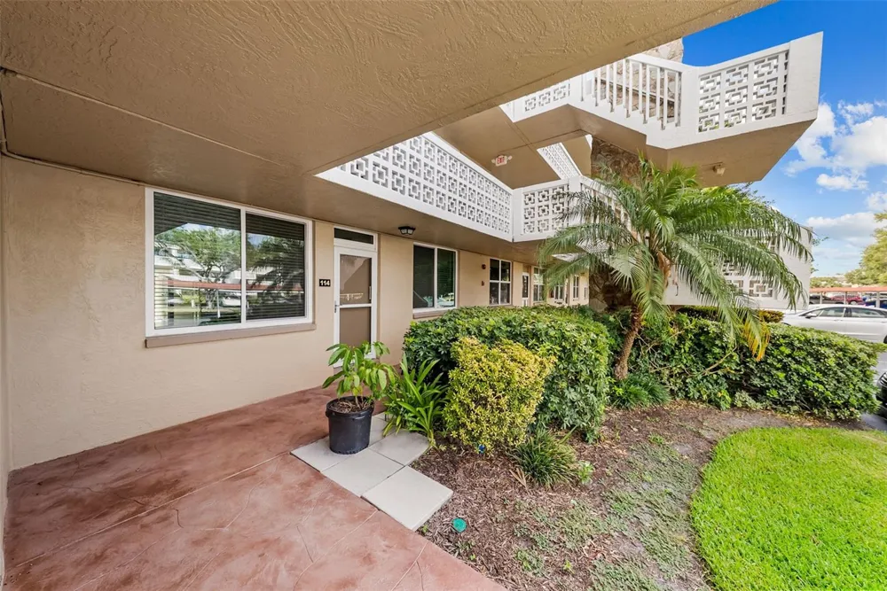 5095 BAY STREET NE #114 St Petersburg, FL 33703