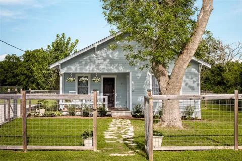 372 Old Lockhart Road