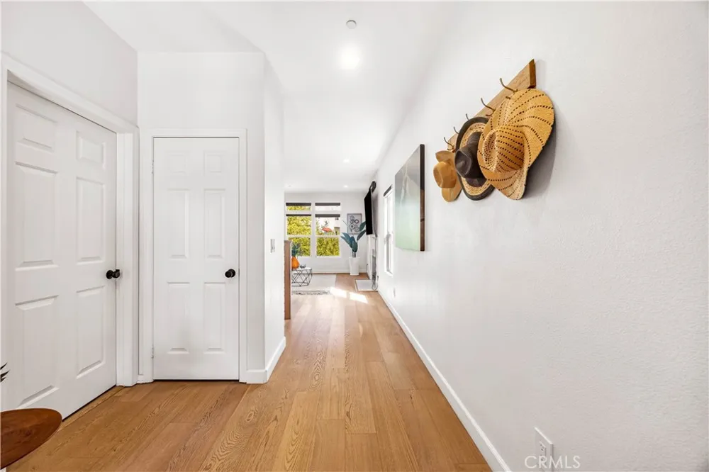 3822 Clayton Avenue Los Angeles, CA 90027