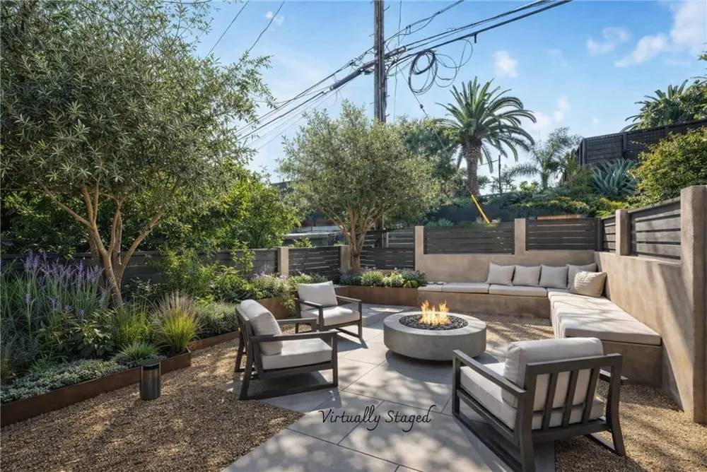 3822 Clayton Avenue Los Angeles, CA 90027
