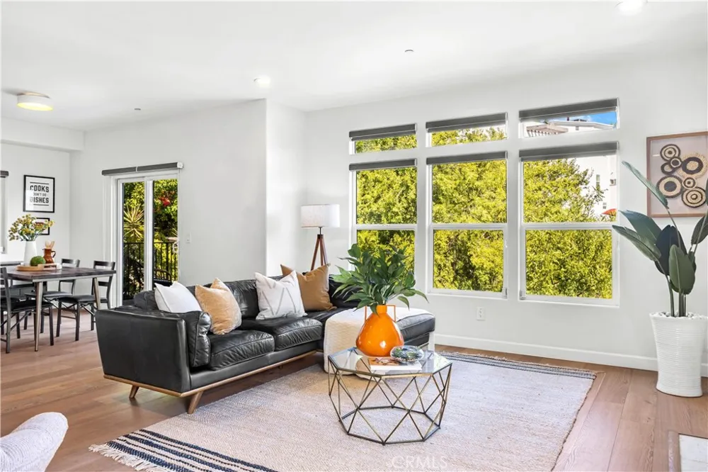 3822 Clayton Avenue Los Angeles, CA 90027