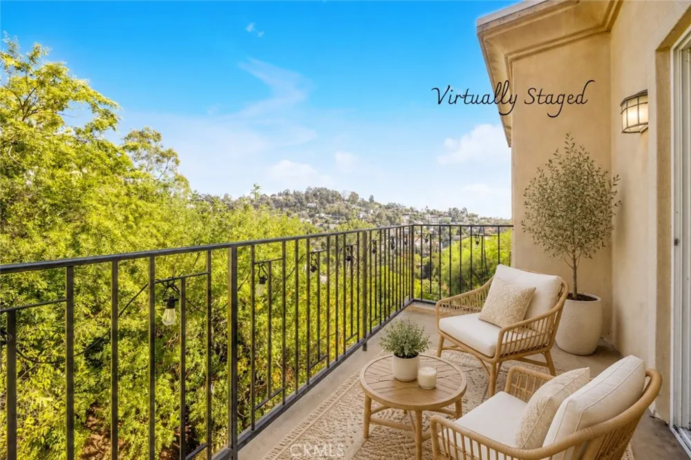 3822 Clayton Avenue Los Angeles, CA 90027