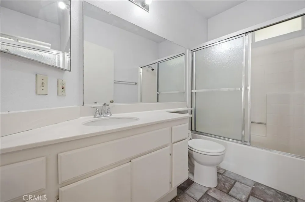 25238 Steinbeck Avenue #E Stevenson Ranch, CA 91381