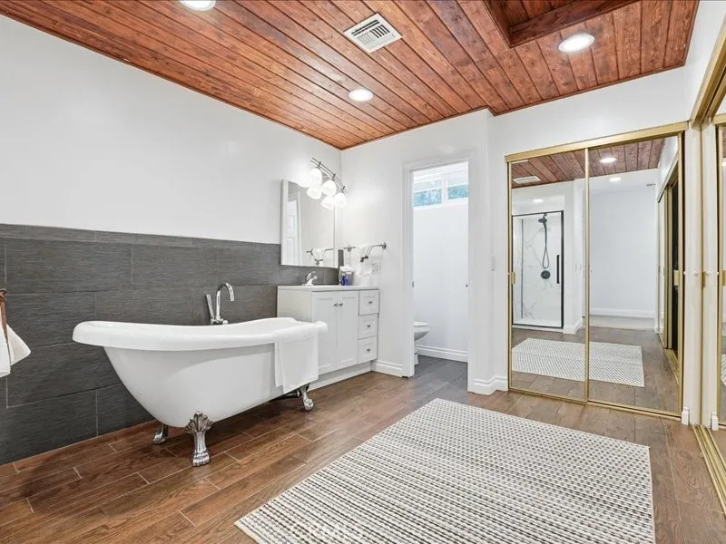 26241 Via Oceano Mission Viejo, CA 92691