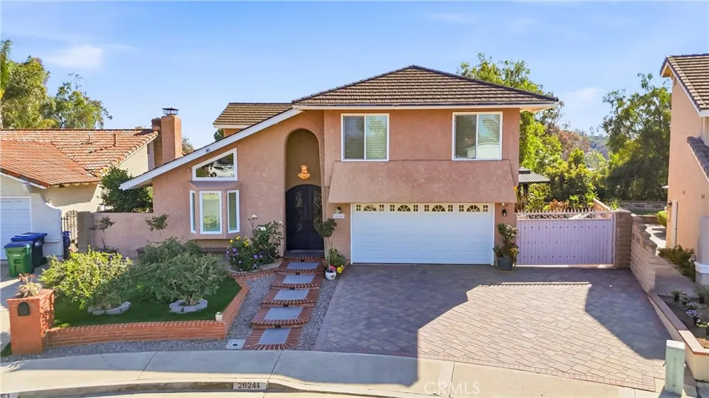 26241 Via Oceano Mission Viejo, CA 92691