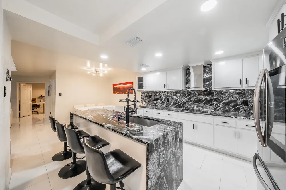 1349 Jeanette Way Carrollton, TX 75006
