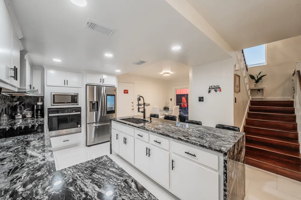 1349 Jeanette Way Carrollton, TX 75006
