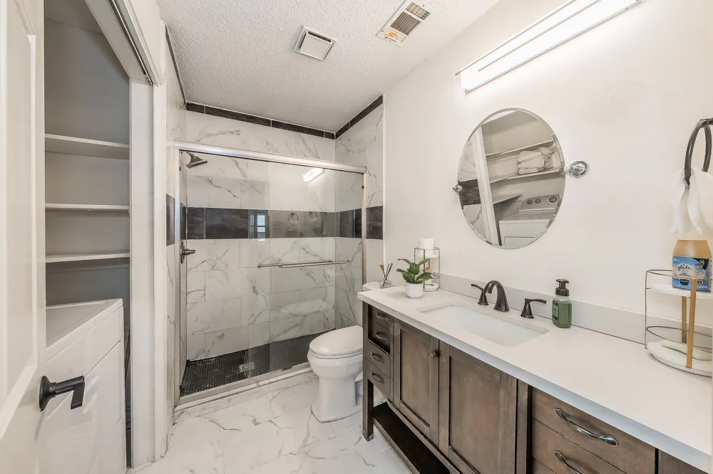 1349 Jeanette Way Carrollton, TX 75006
