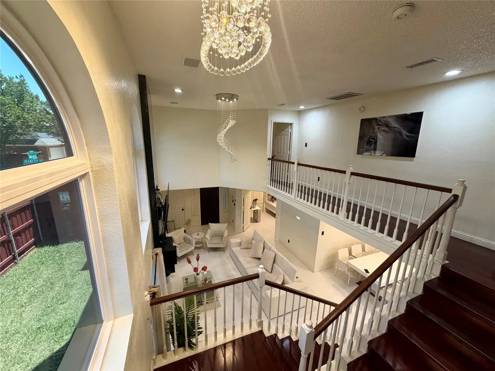 1349 Jeanette Way Carrollton, TX 75006
