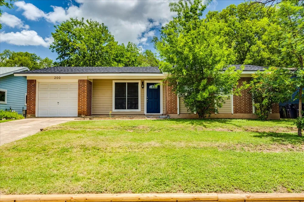 200 E Pheasant Drive Austin, TX 78753