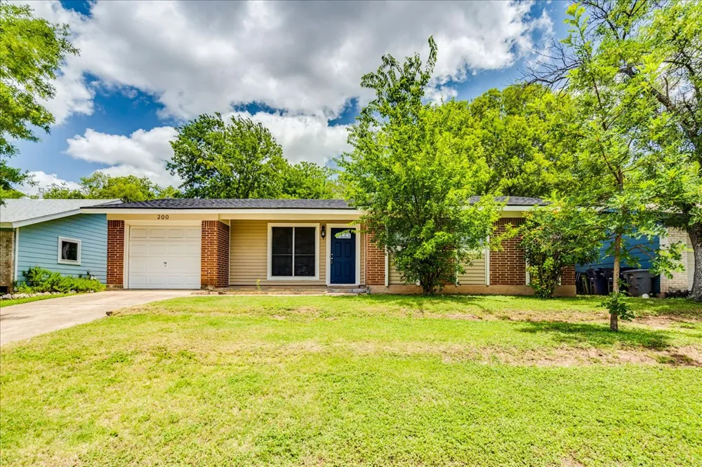 200 E Pheasant Drive Austin, TX 78753