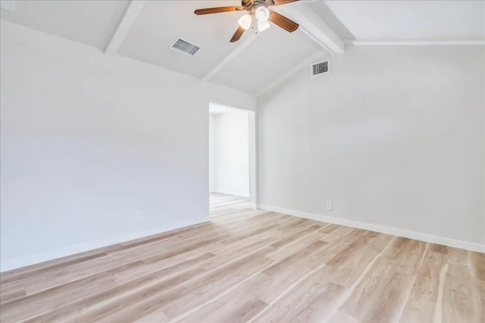 200 E Pheasant Drive Austin, TX 78753