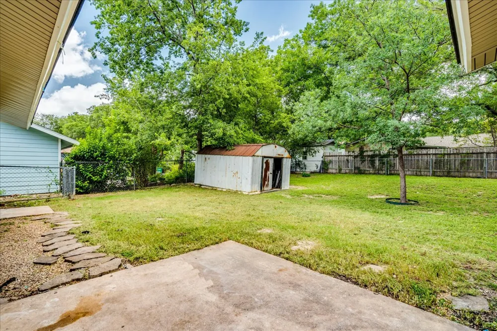 200 E Pheasant Drive Austin, TX 78753