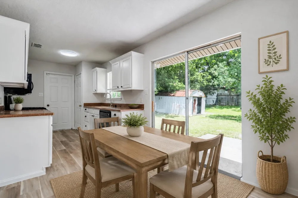 200 E Pheasant Drive Austin, TX 78753