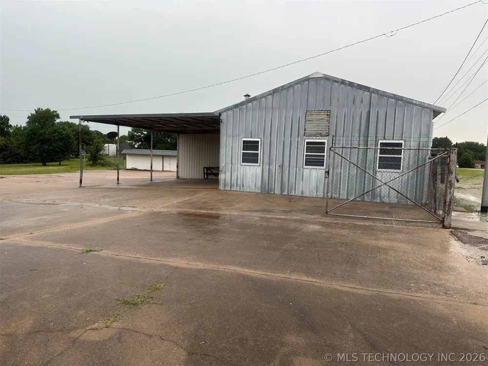 619 Pruitt Ada, OK 74820