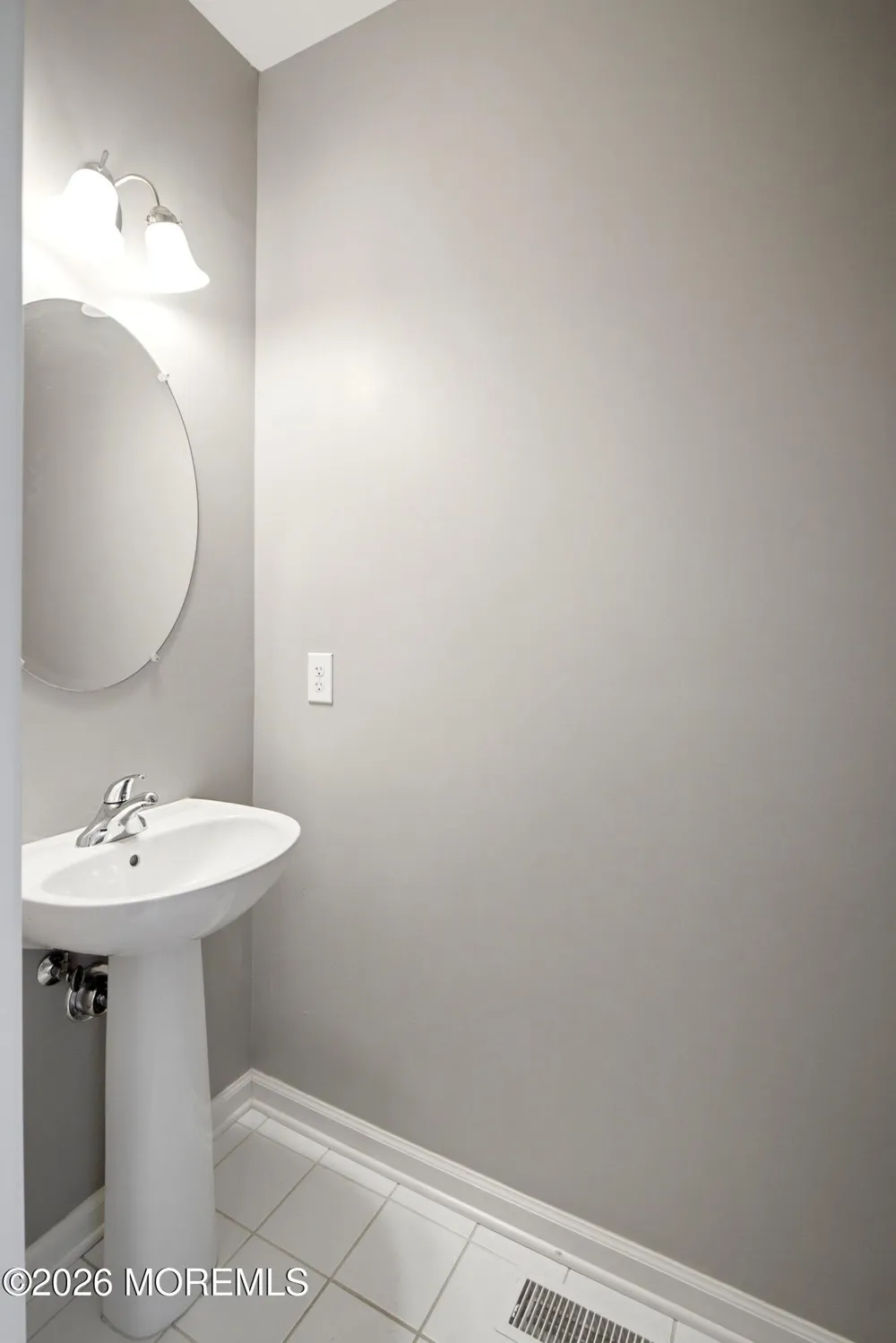 26 Daly Court Old Bridge, NJ 08857
