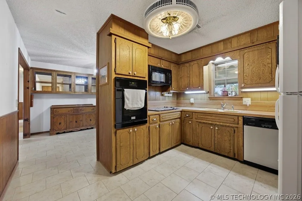 1051 Caney Street E Copan, OK 74022
