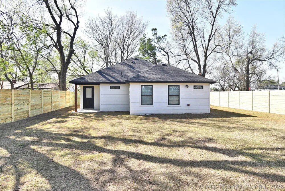 217 W 40th Place Sand Springs, OK 74063