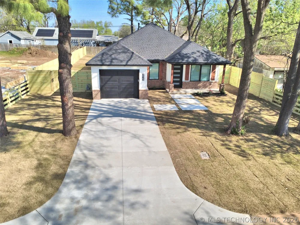 217 W 40th Place Sand Springs, OK 74063