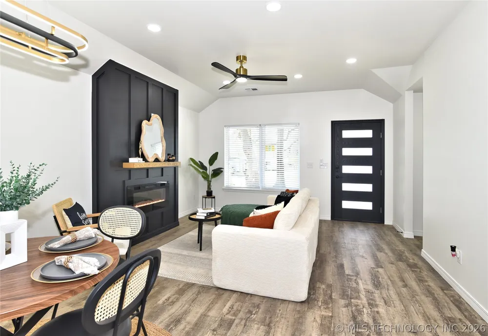 217 W 40th Place Sand Springs, OK 74063