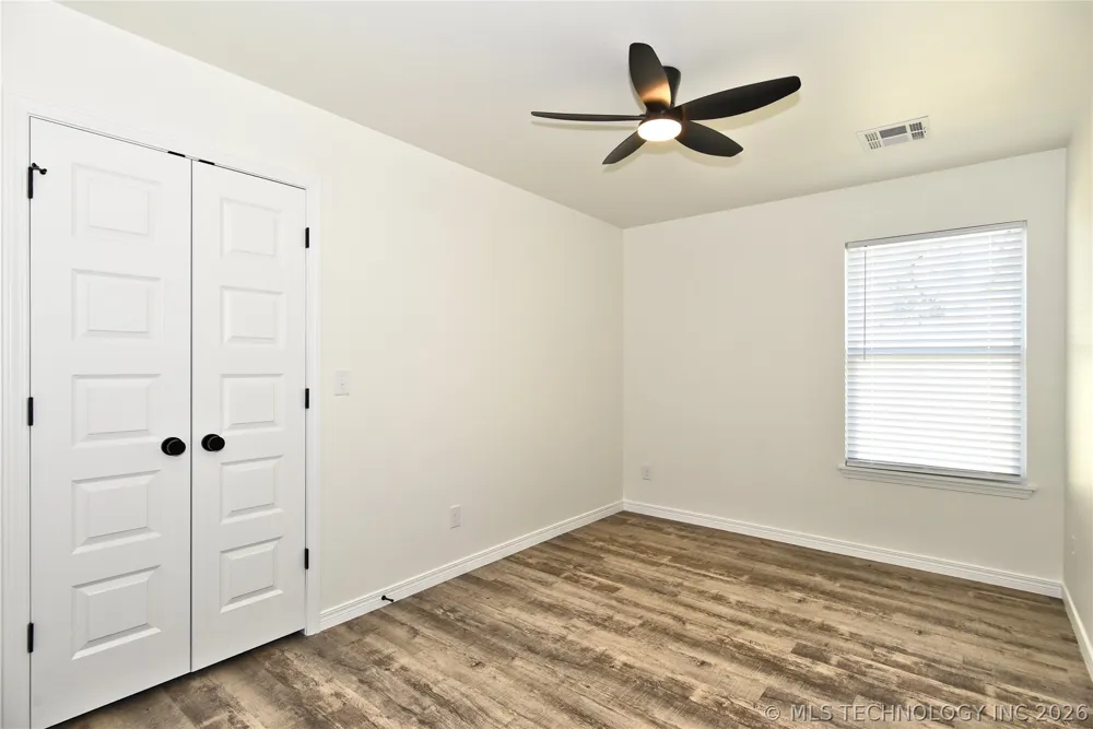 217 W 40th Place Sand Springs, OK 74063