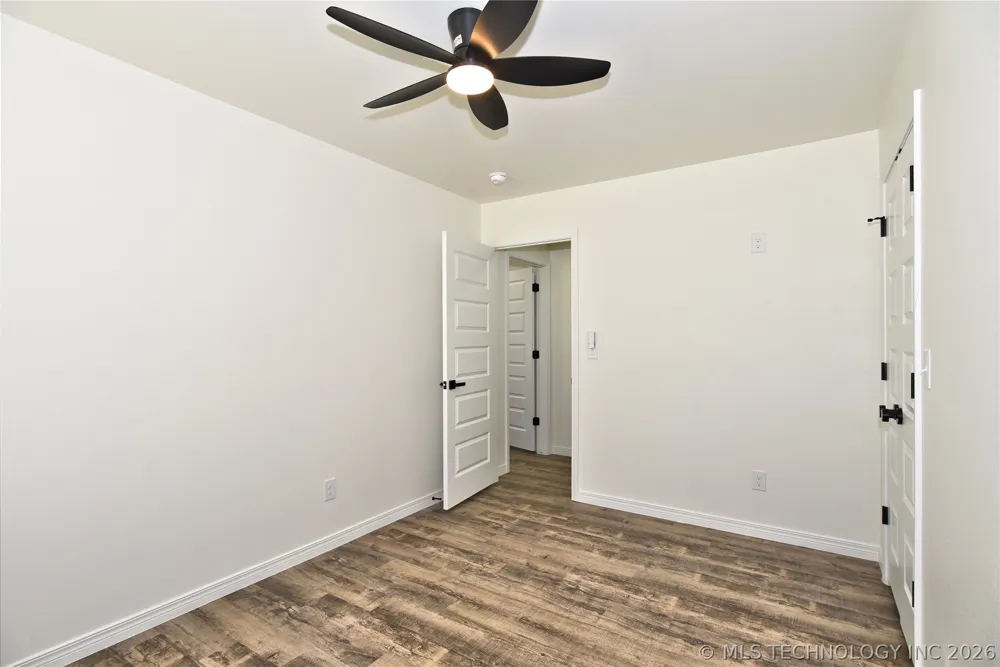 217 W 40th Place Sand Springs, OK 74063