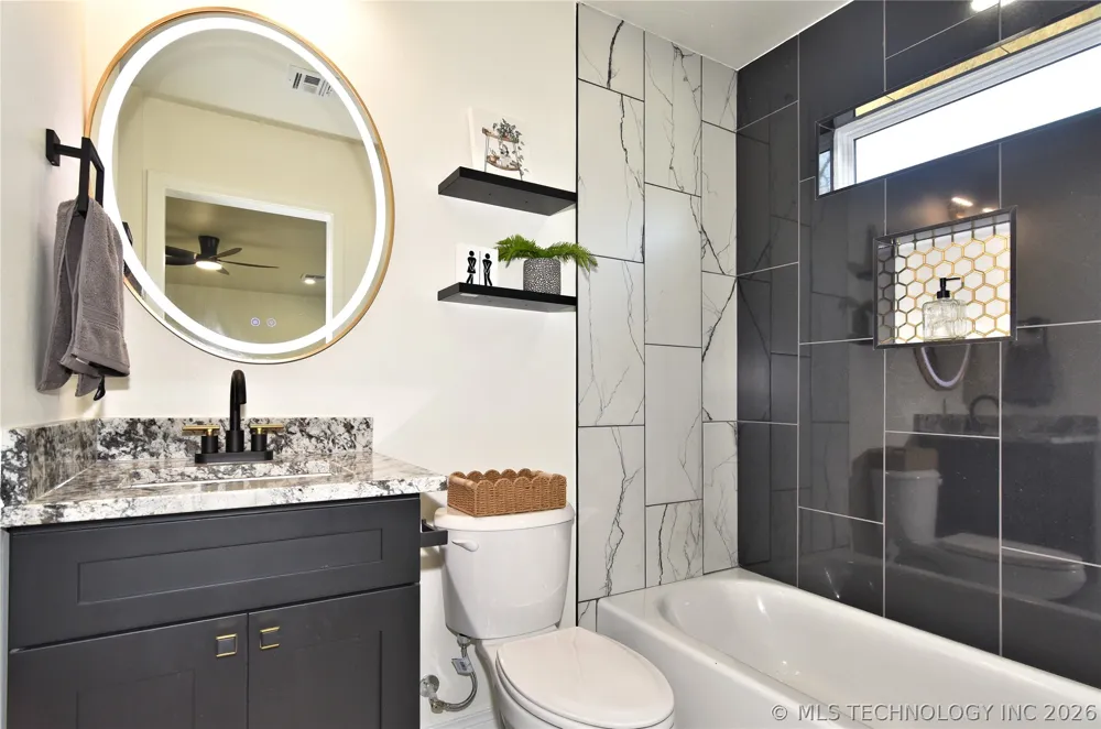217 W 40th Place Sand Springs, OK 74063