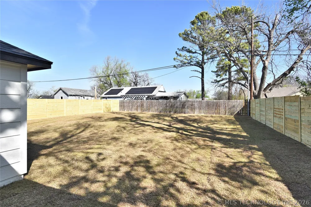 217 W 40th Place Sand Springs, OK 74063