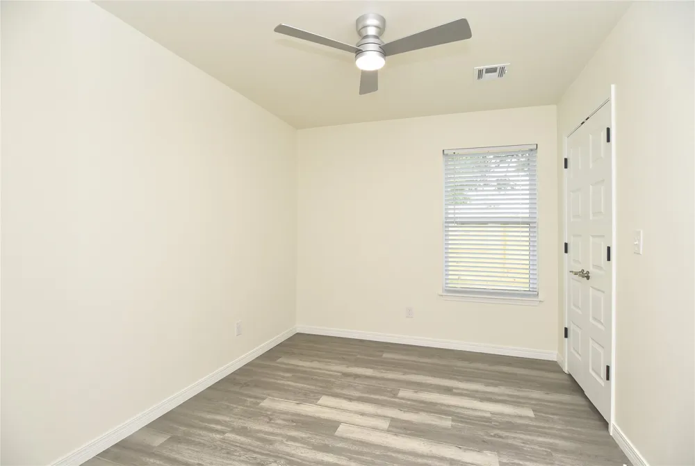 217 W 40th Place Sand Springs, OK 74063