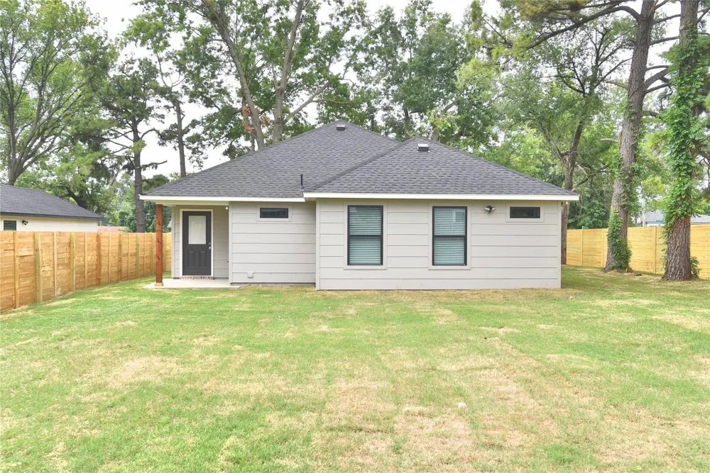 217 W 40th Place Sand Springs, OK 74063