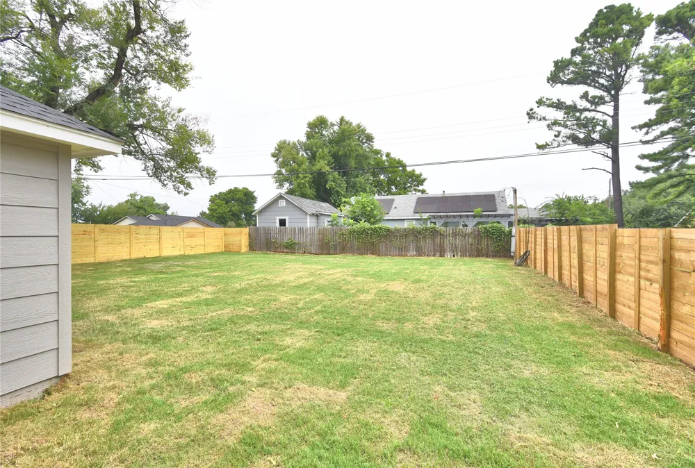217 W 40th Place Sand Springs, OK 74063
