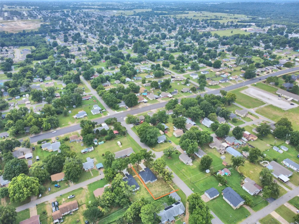 217 W 40th Place Sand Springs, OK 74063