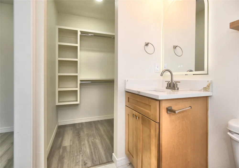 217 W 40th Place Sand Springs, OK 74063