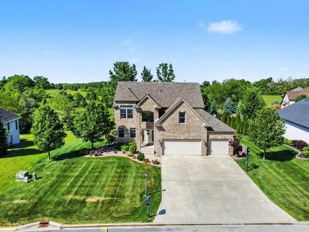 8940 Doubletree Drive Winfield, IN 46307