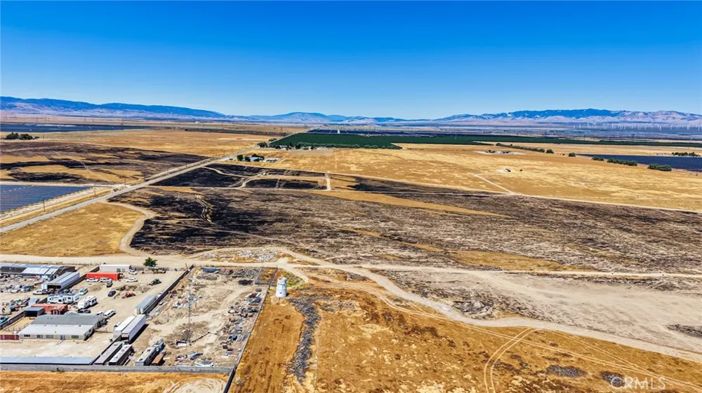 151 94th Street Rosamond, CA 93560