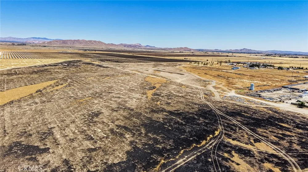 151 94th Street Rosamond, CA 93560