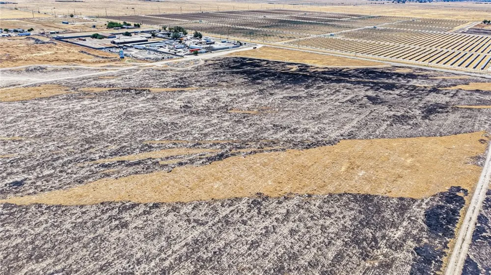 151 94th Street Rosamond, CA 93560