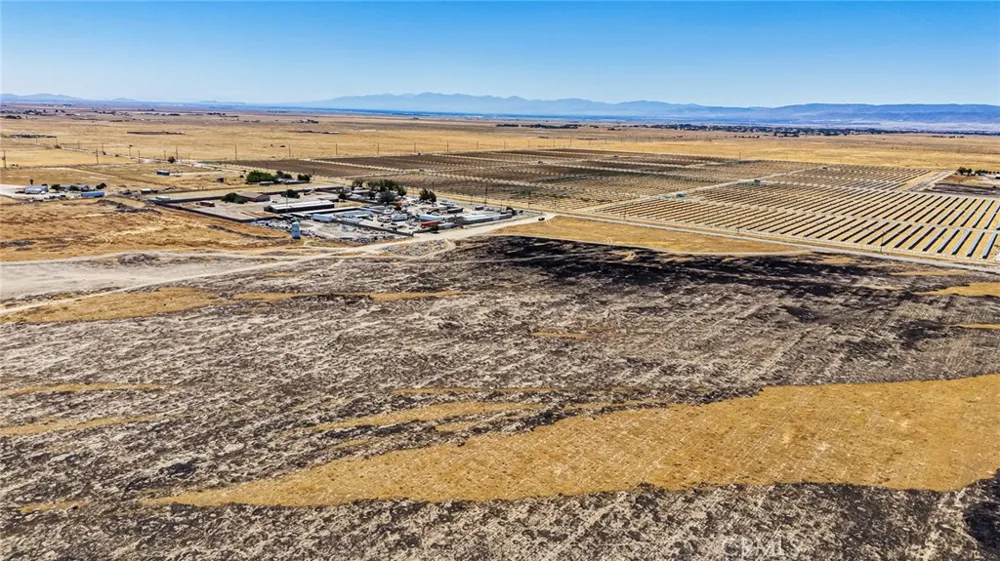 151 94th Street Rosamond, CA 93560